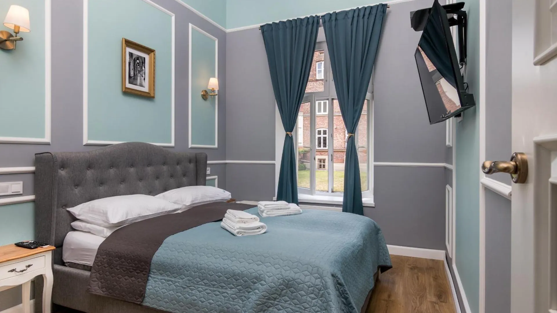 Beautiful Apartment For 4 People In Cracow By Noclegi Renters Krakow