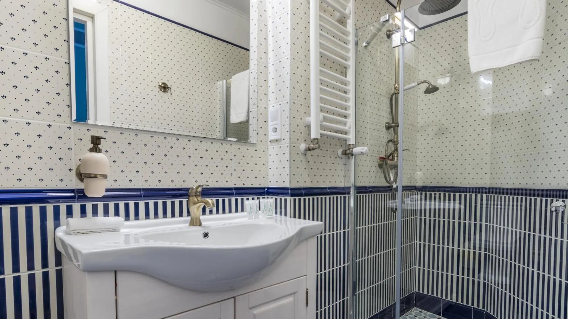Beautiful Apartment For 4 People In Cracow By Noclegi Renters Krakow