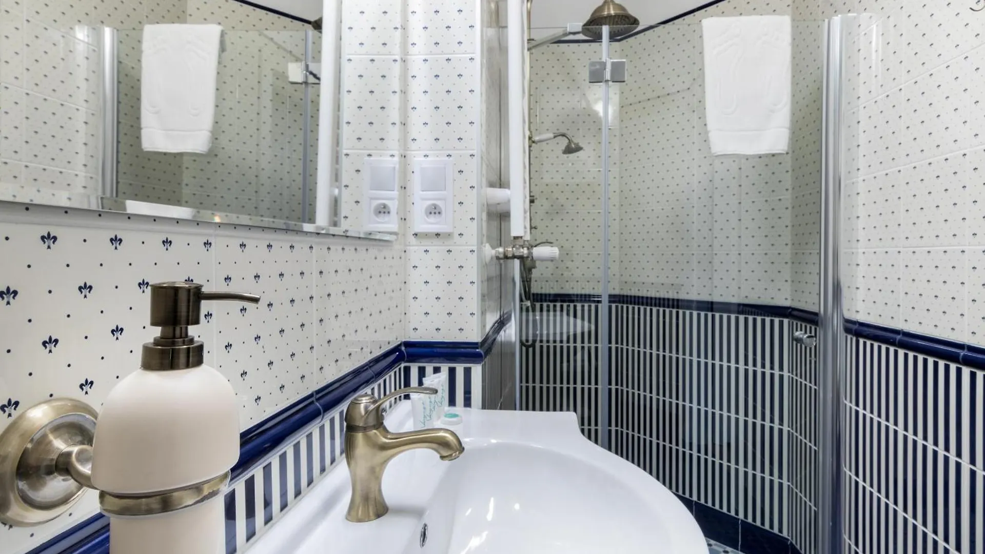 Beautiful Apartment For 4 People In Cracow By Noclegi Renters Krakow