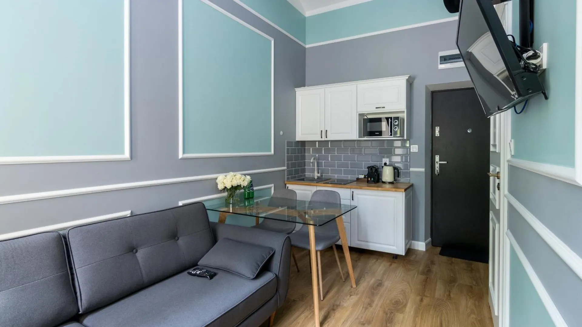 Beautiful Apartment For 4 People In Cracow By Noclegi Renters Krakow